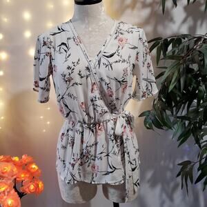 Sienna Sky Floral Flutter Sleeve Embroidered Tie Short Sleeve Blouse XS EUC